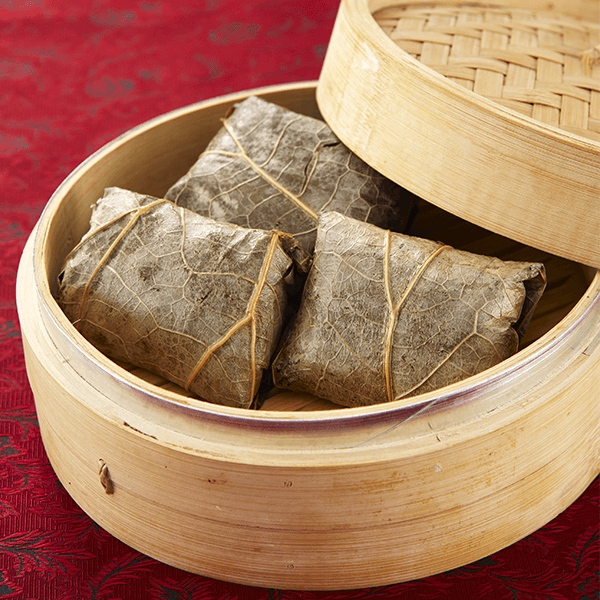 荷香糯米捲Steamed Glutinous Rice Wrapped in Lotus Leaf